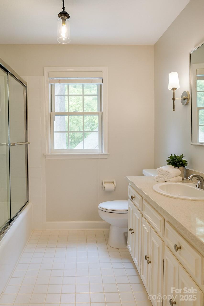 3209 Sedgefield Road