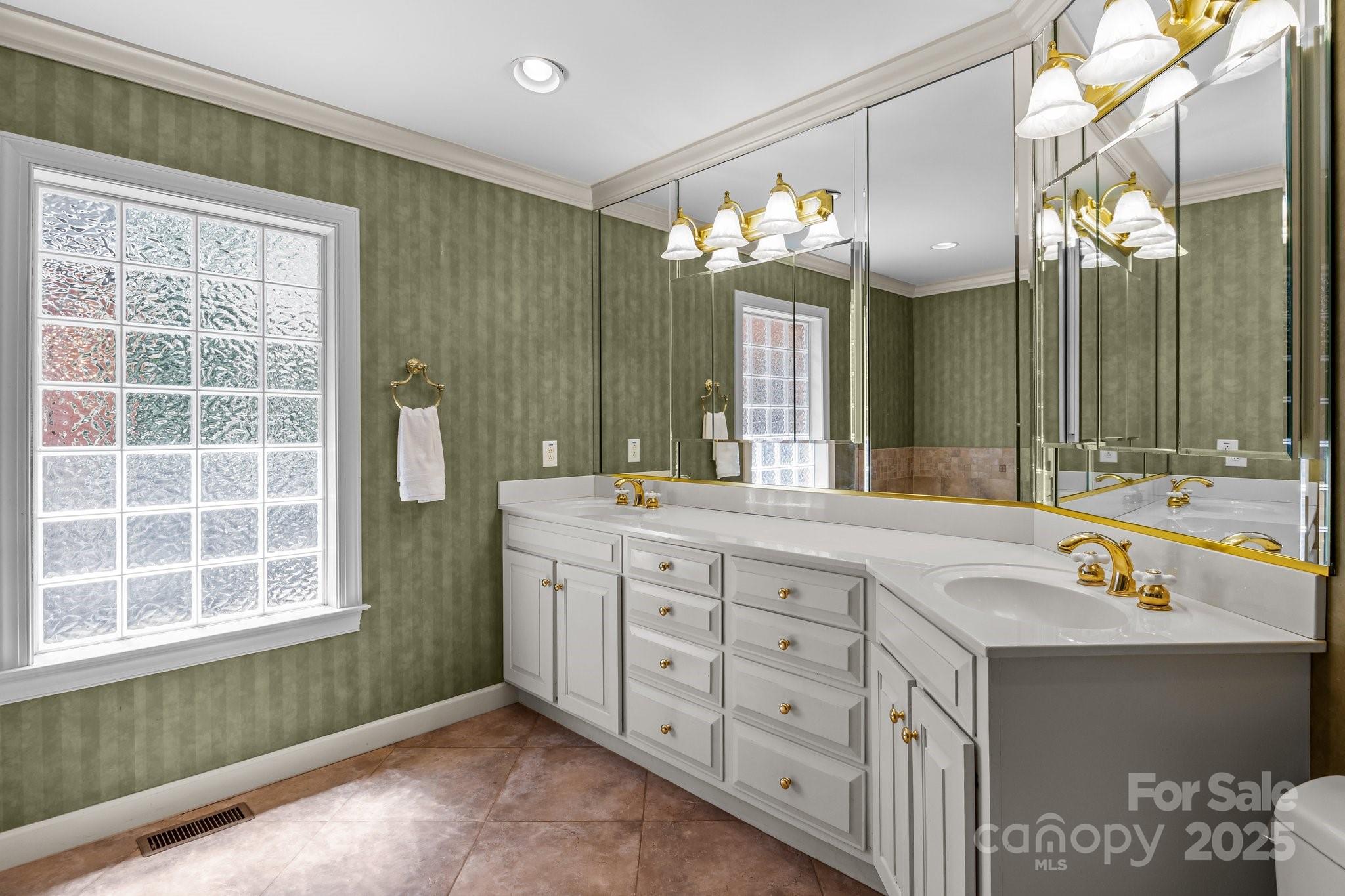 3209 Sedgefield Road