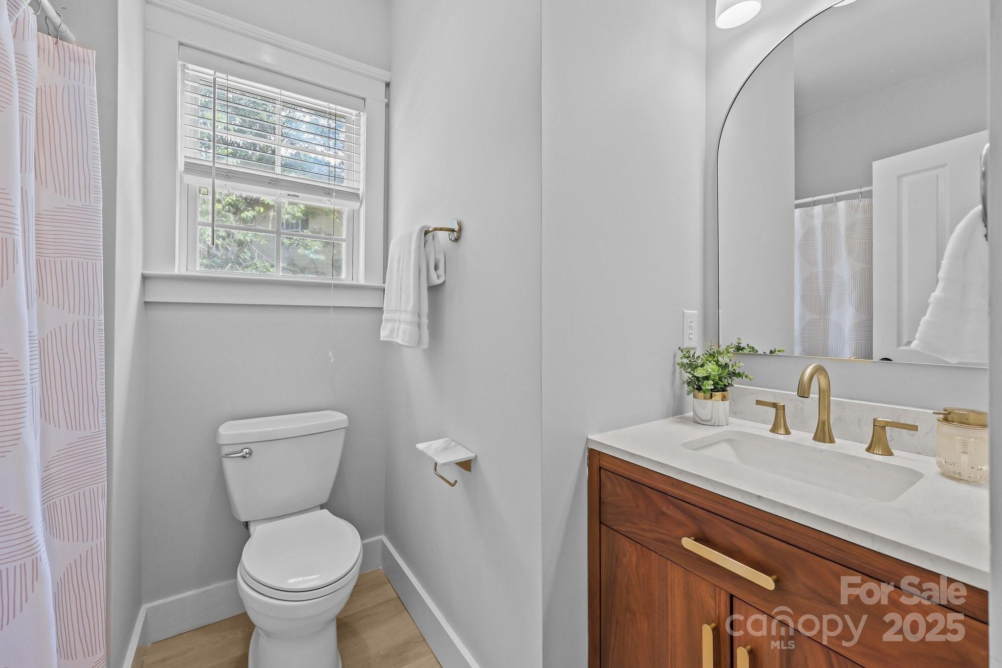 8225 Ballymore Court