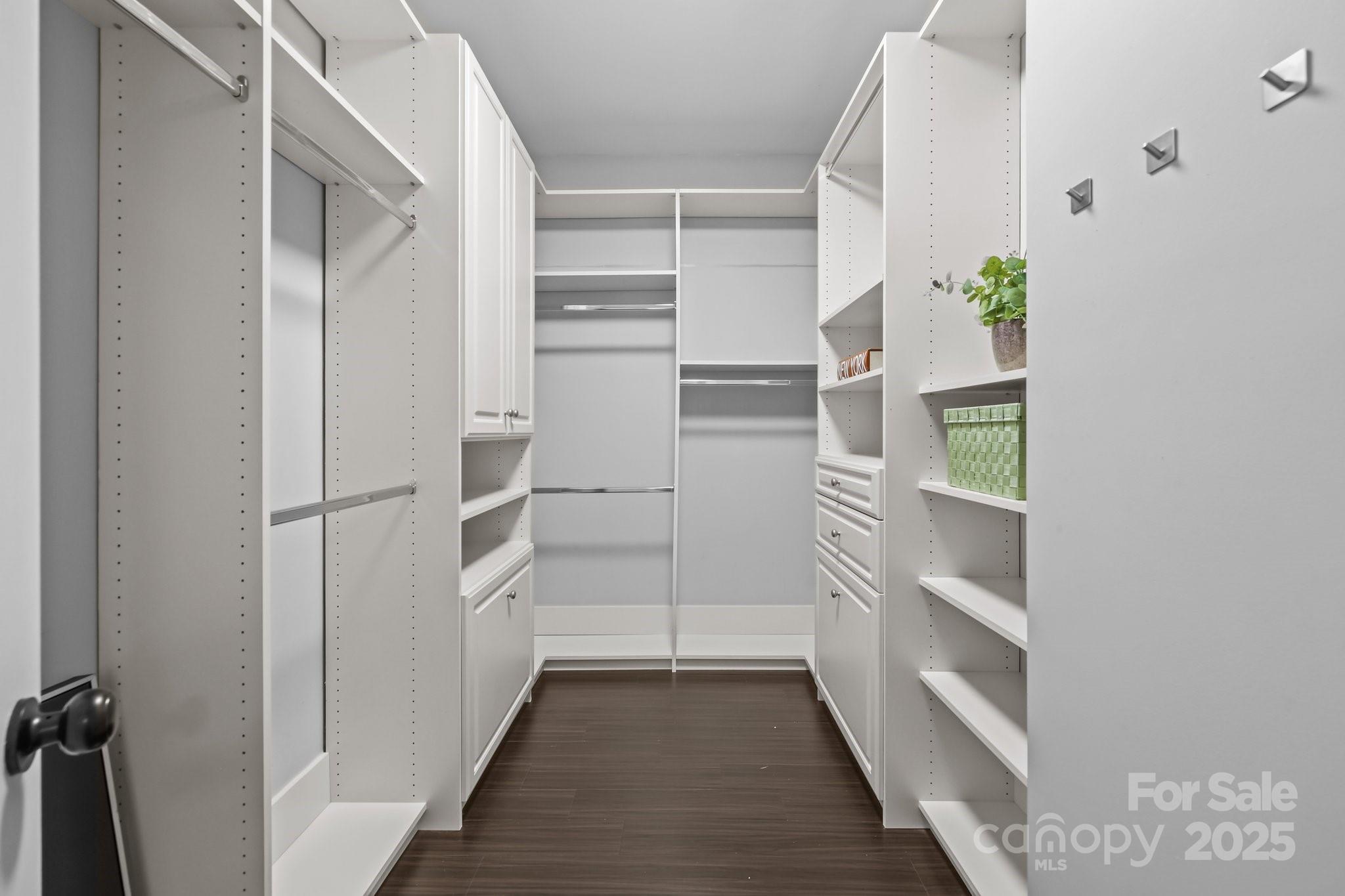 8225 Ballymore Court