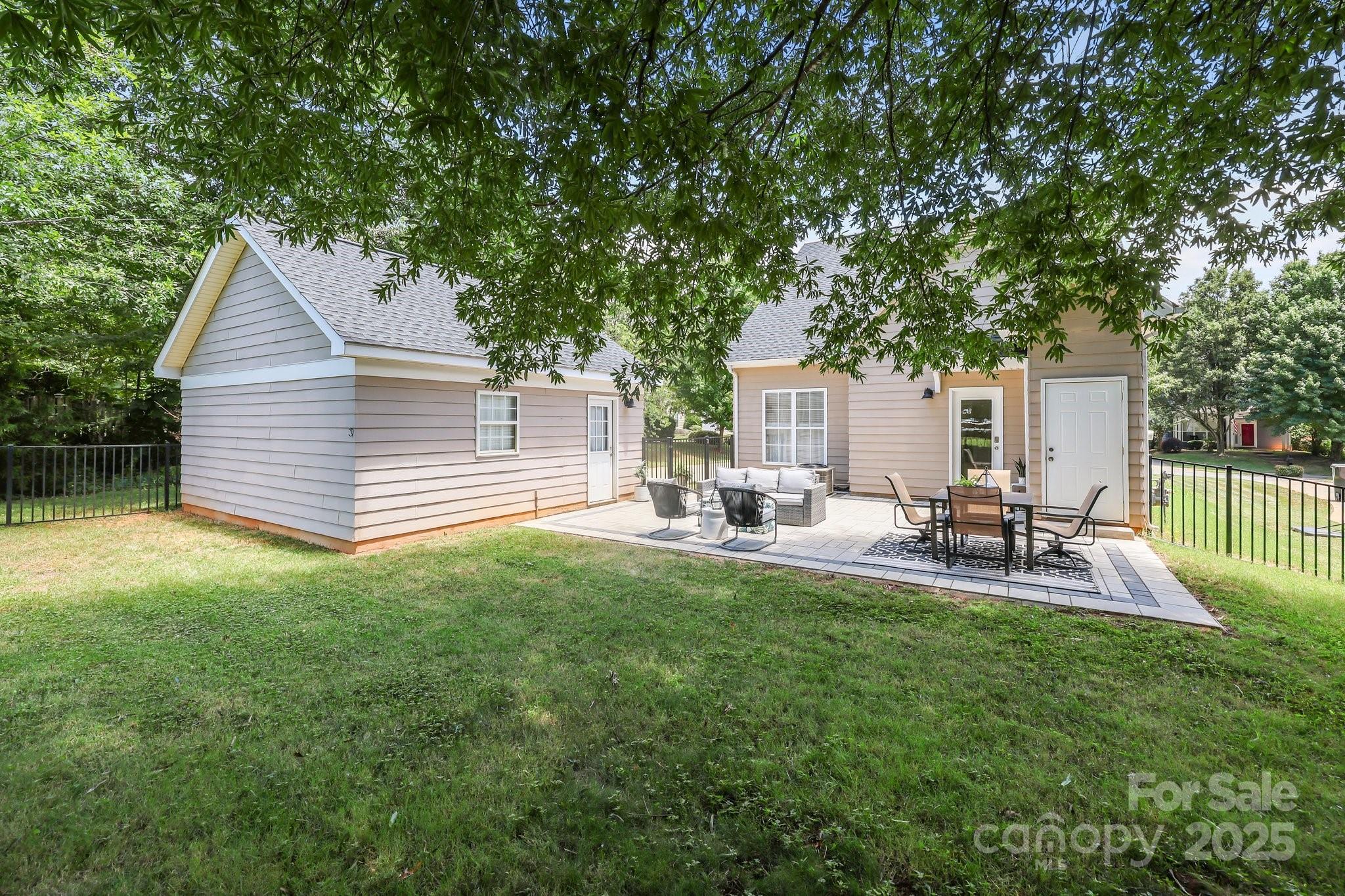 8225 Ballymore Court