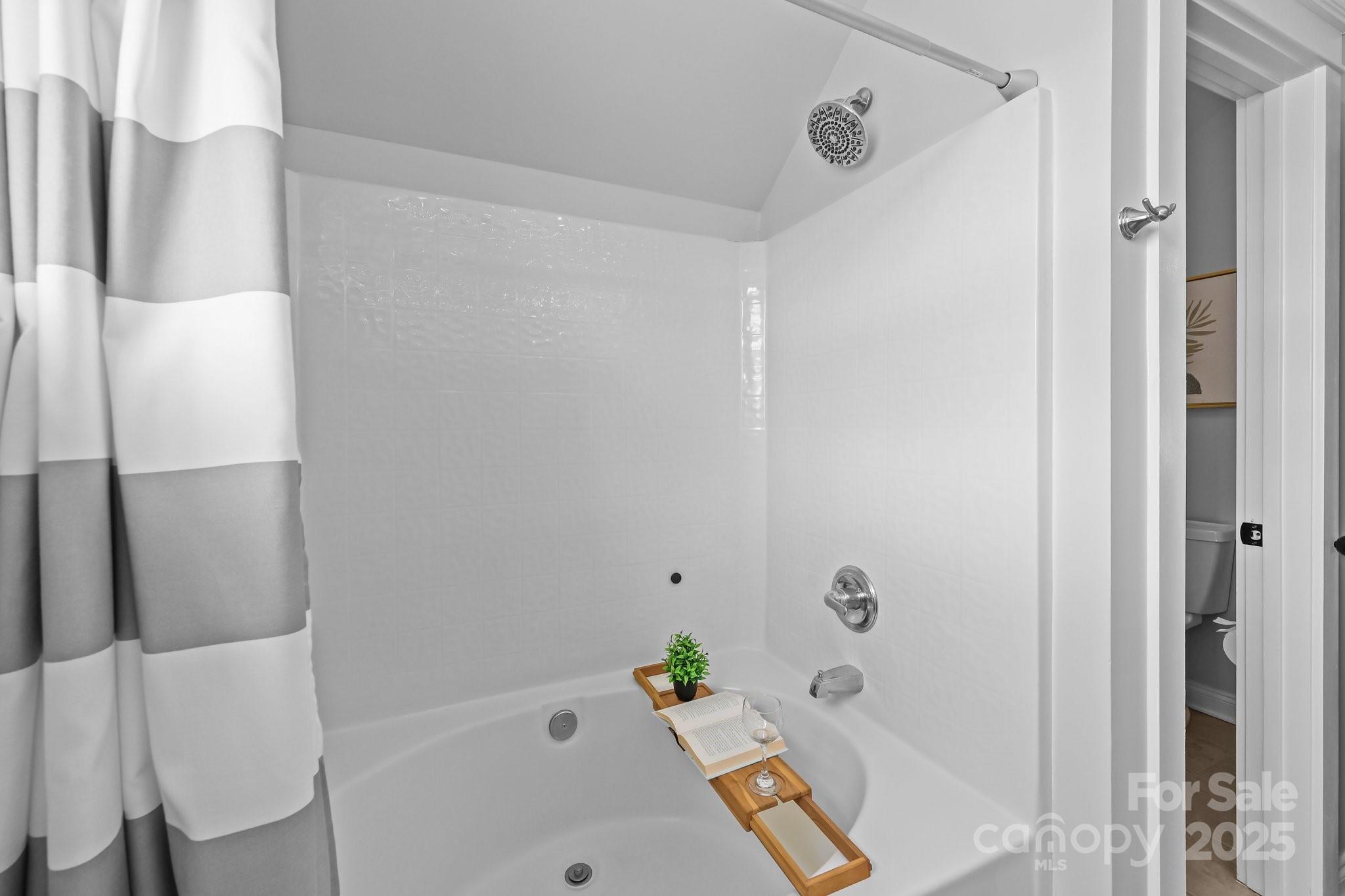 8225 Ballymore Court