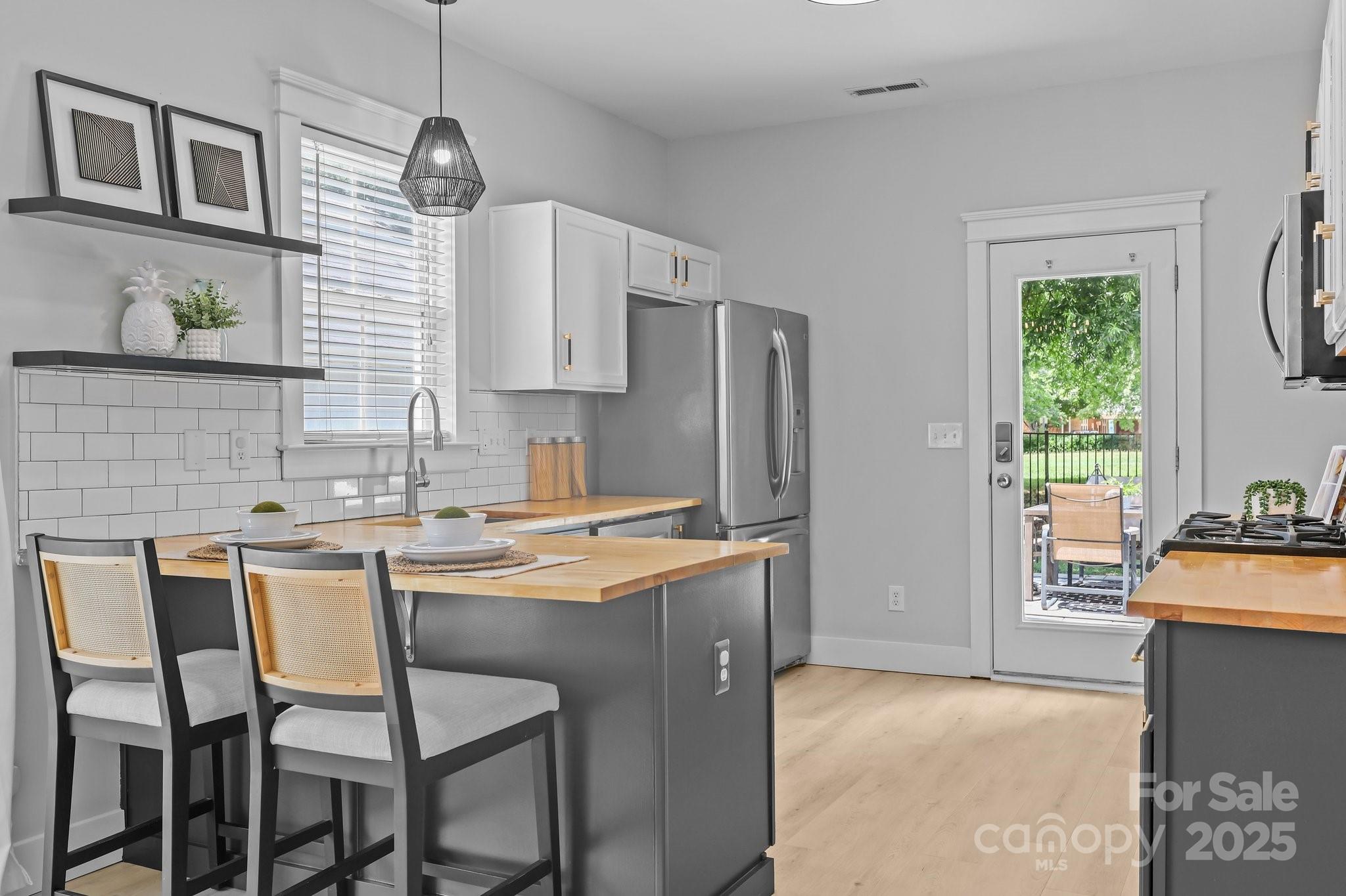 8225 Ballymore Court