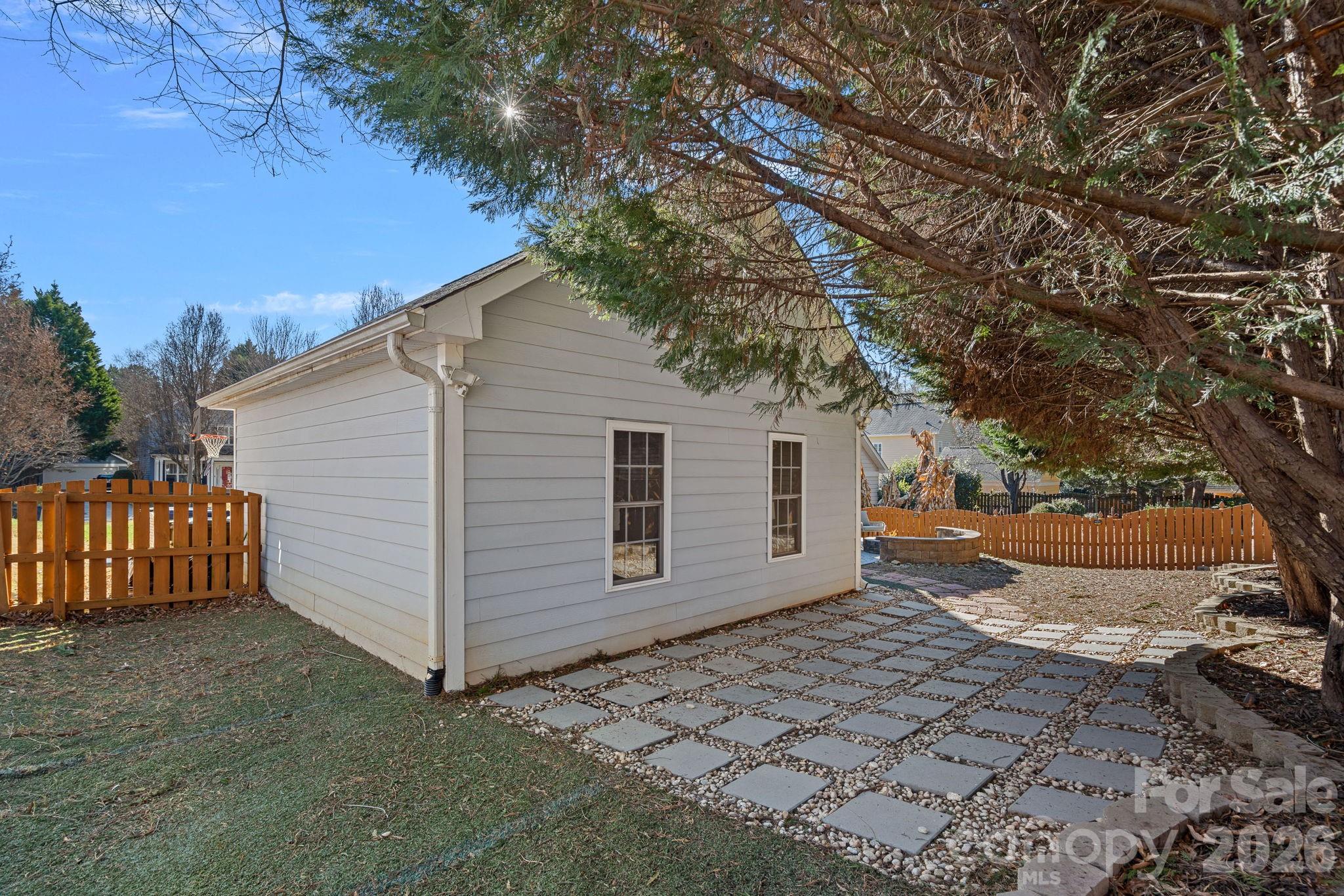 8221 Ballymore Court