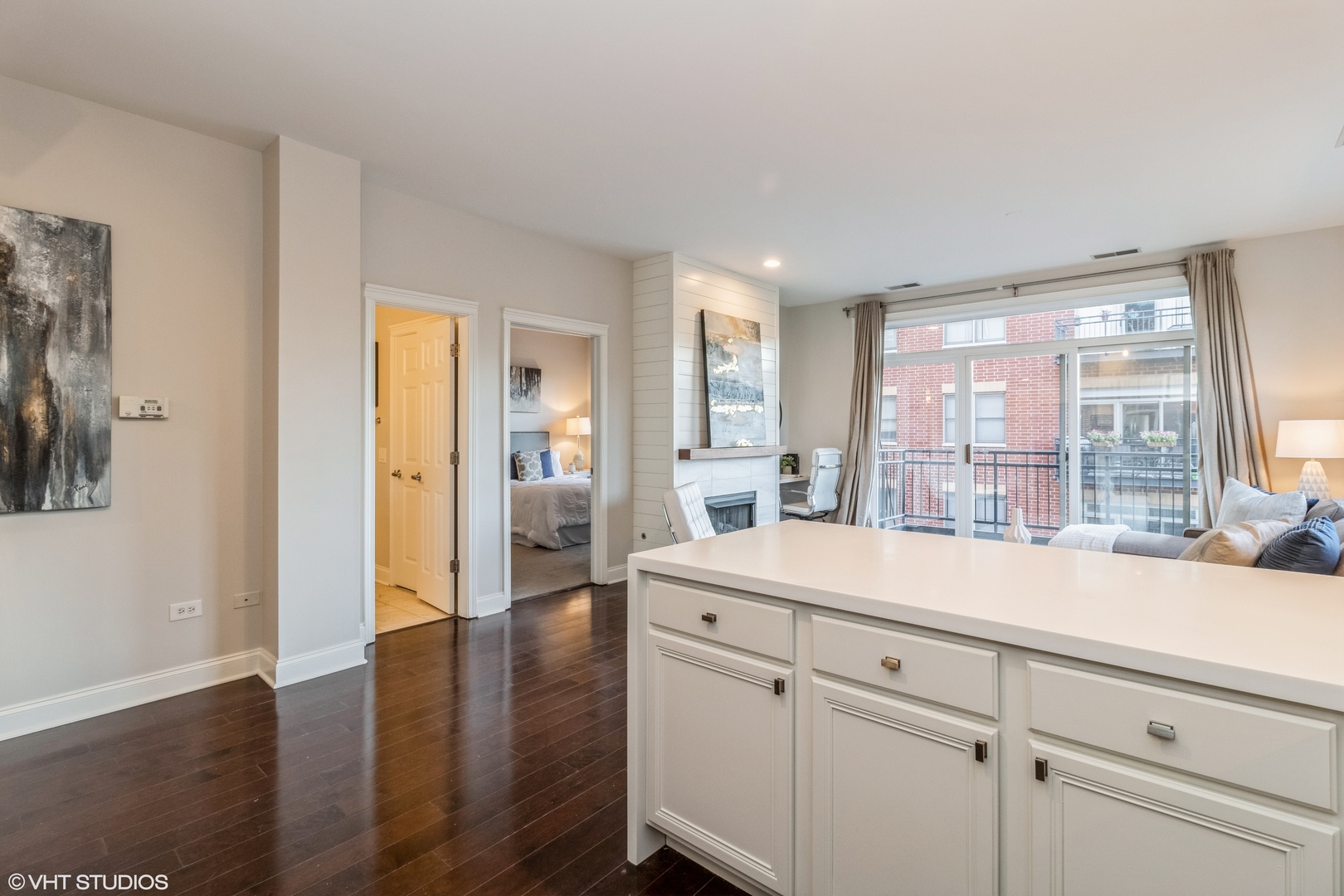 2310 W Saint Paul Avenue Unit: 301B