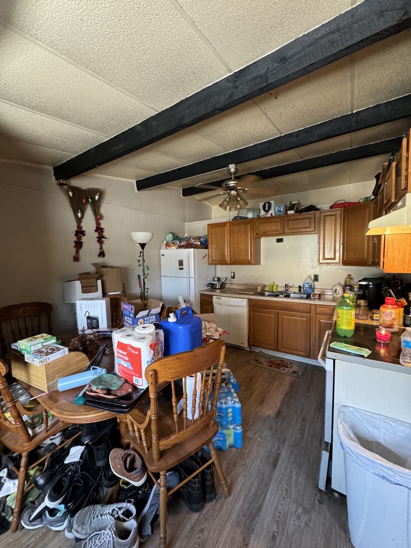 573-585 S Mazon Street