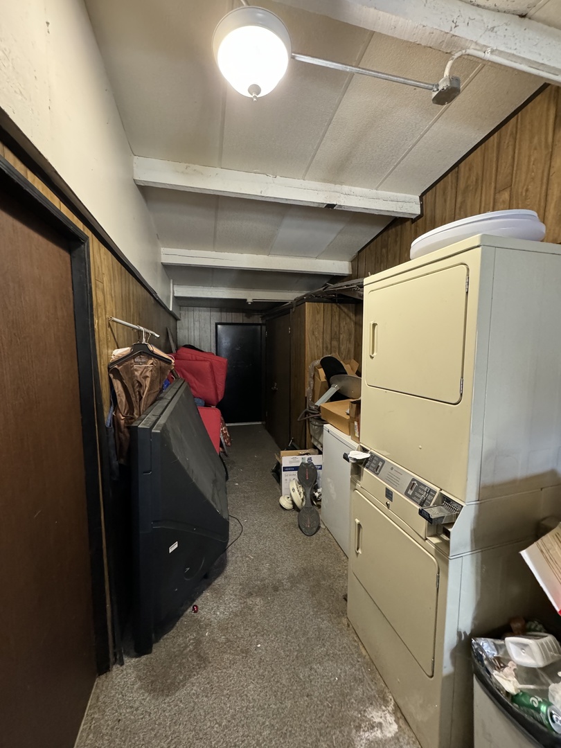 573-585 S Mazon Street