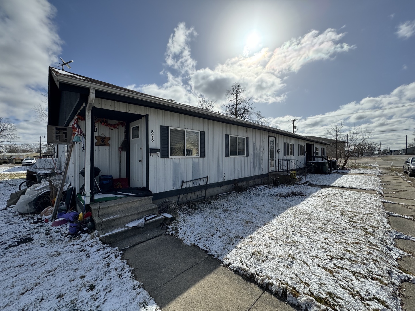 573-585 S Mazon Street