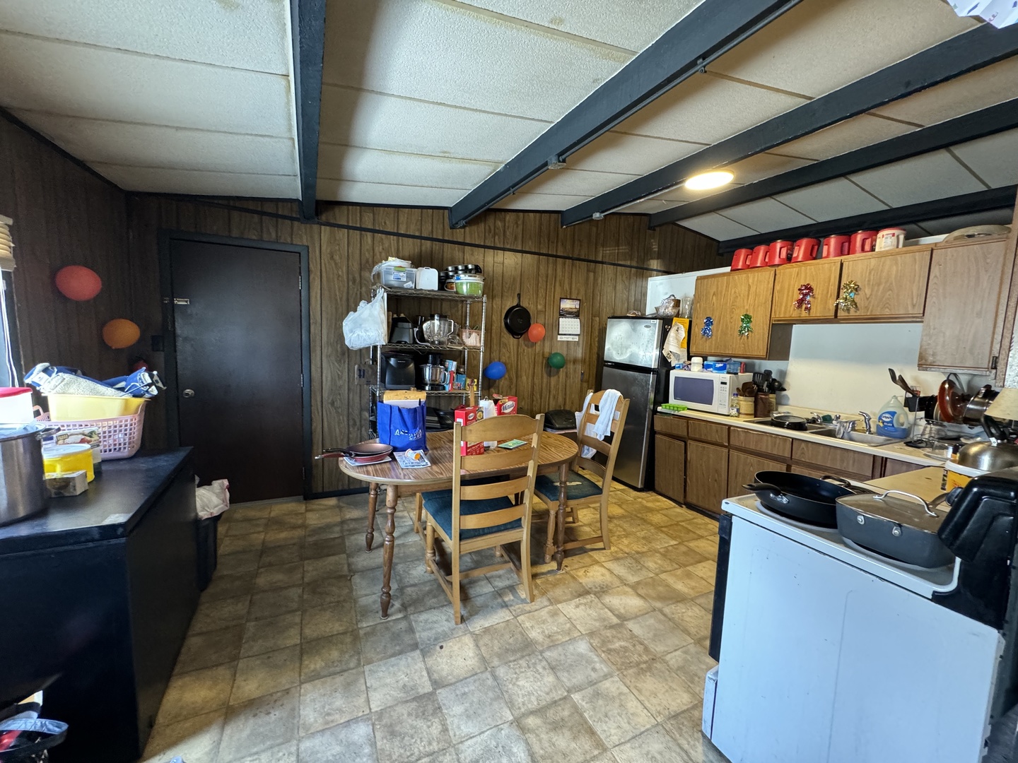 573-585 S Mazon Street