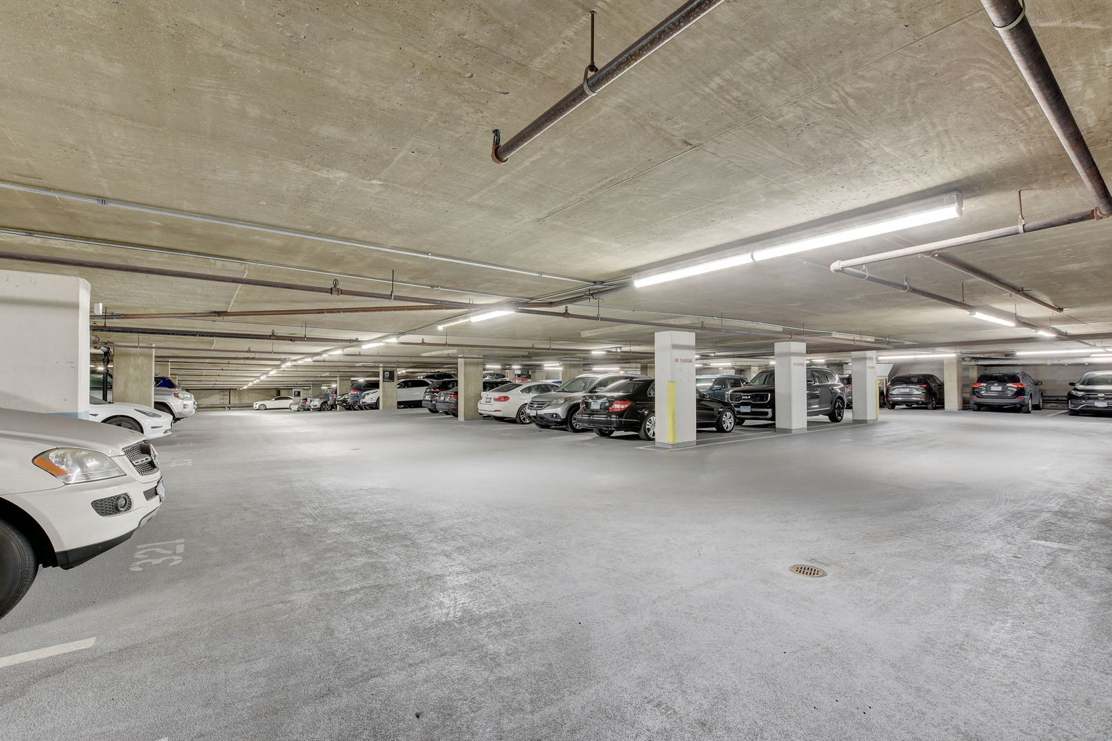 211 E Ohio Street Unit: 320