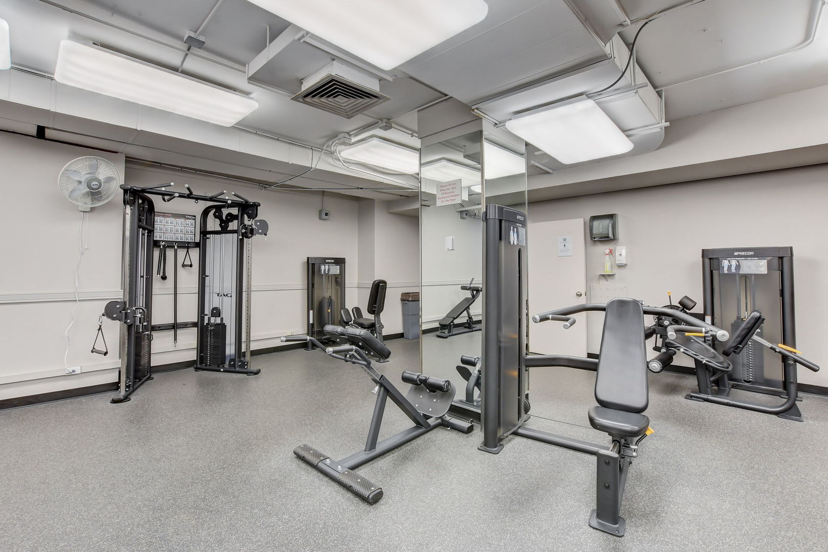 211 E Ohio Street Unit: 320