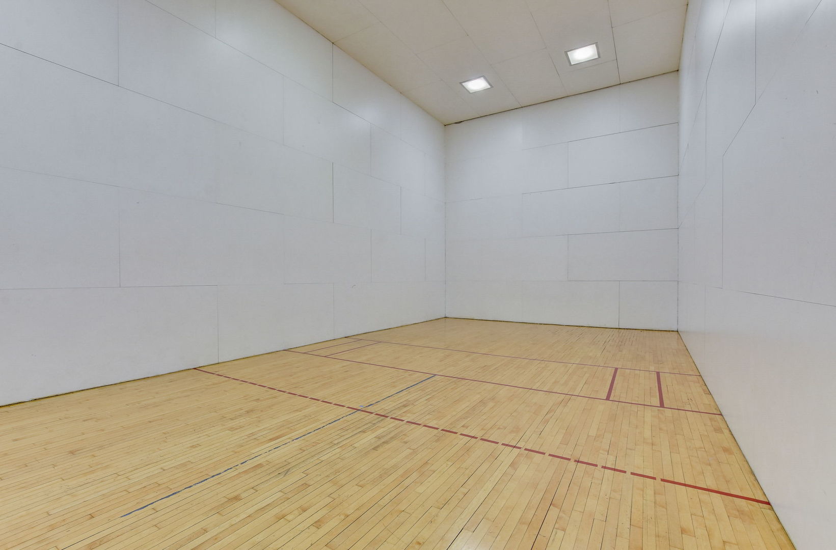 211 E Ohio Street Unit: 320