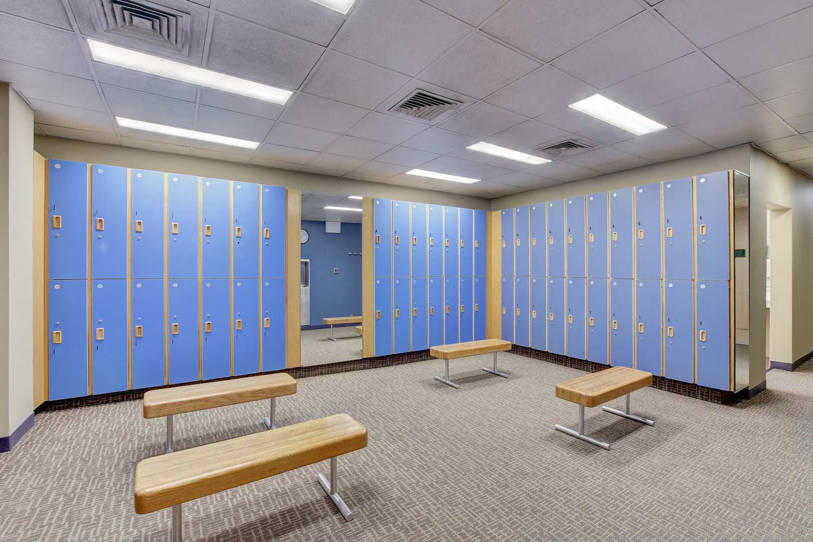 211 E Ohio Street Unit: 320