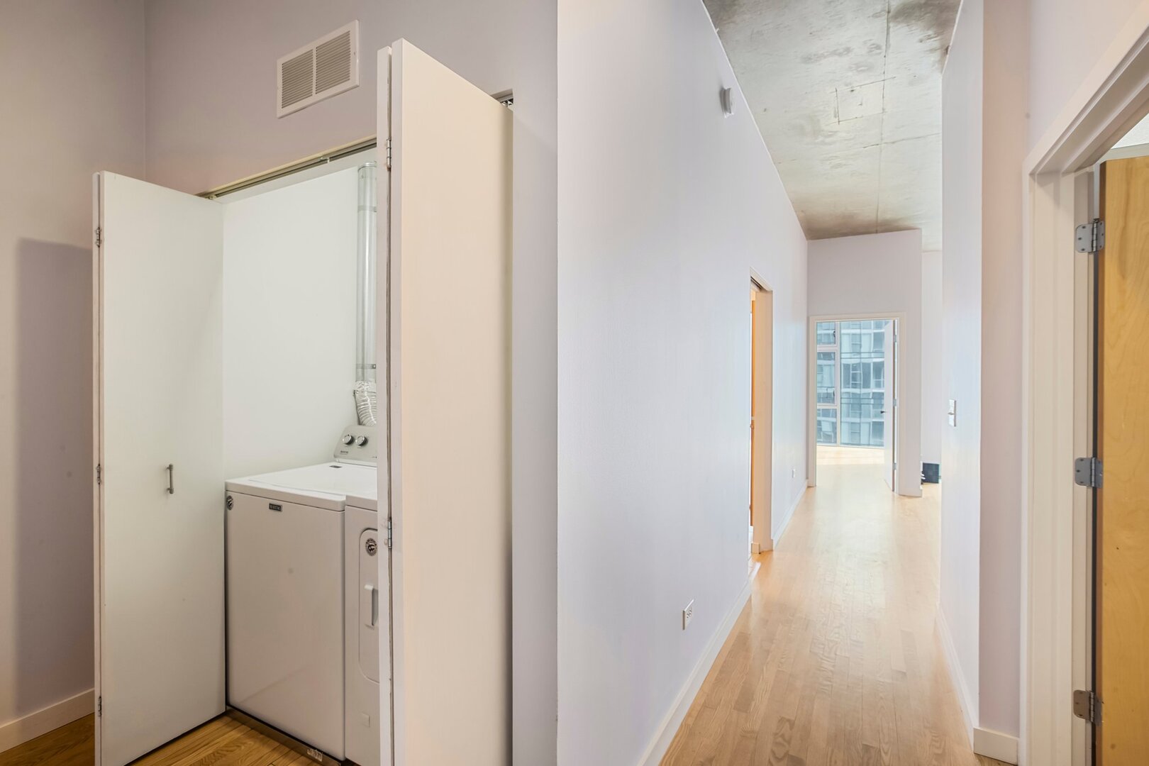 1720 S Michigan Avenue Unit: 503