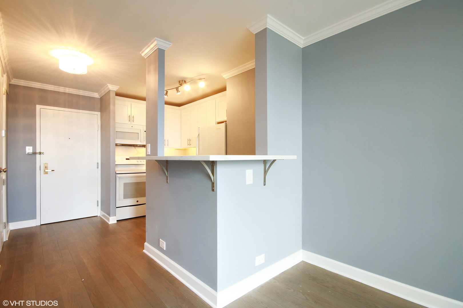 777 N Michigan Avenue Unit: 2707