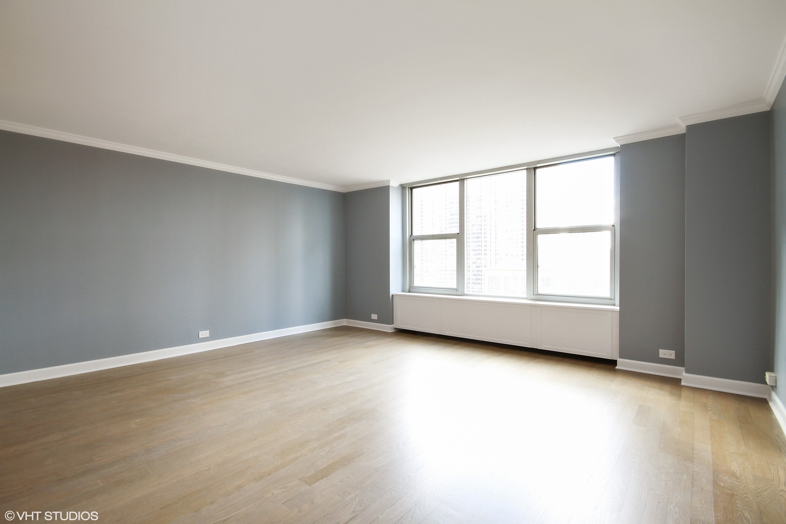 777 N Michigan Avenue Unit: 2707