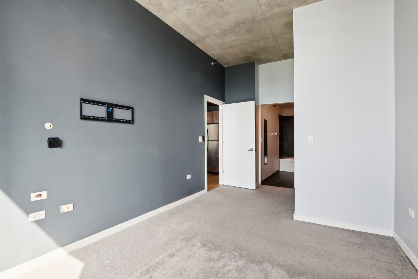 235 W Van Buren Street Unit: 3005