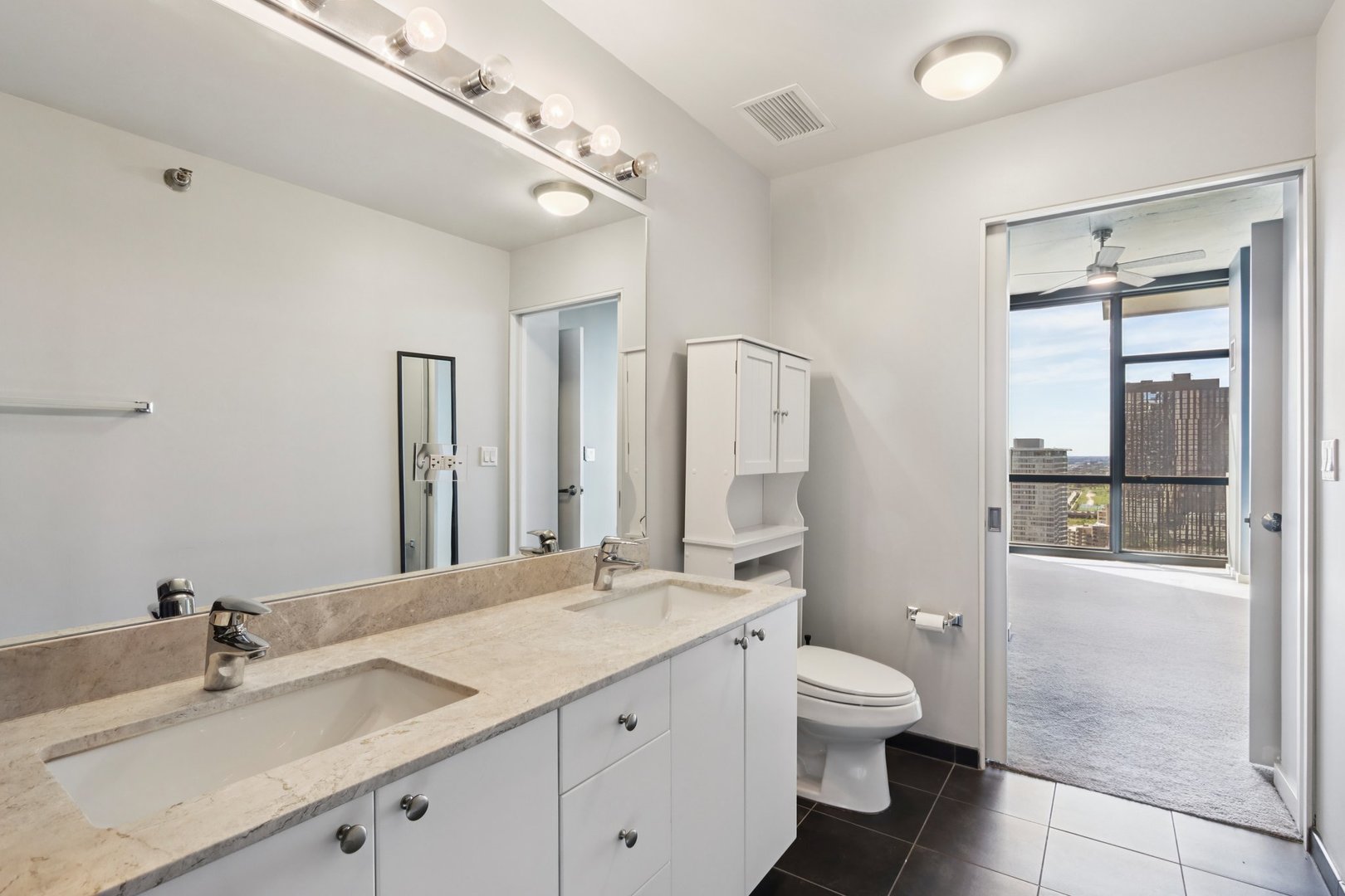 235 W Van Buren Street Unit: 3005