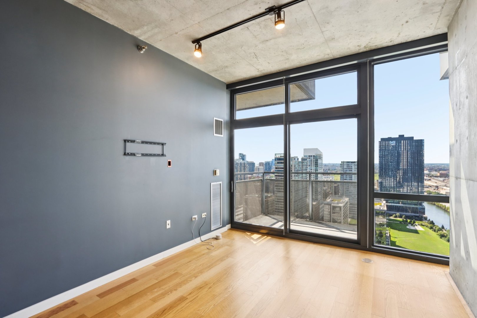 235 W Van Buren Street Unit: 3005