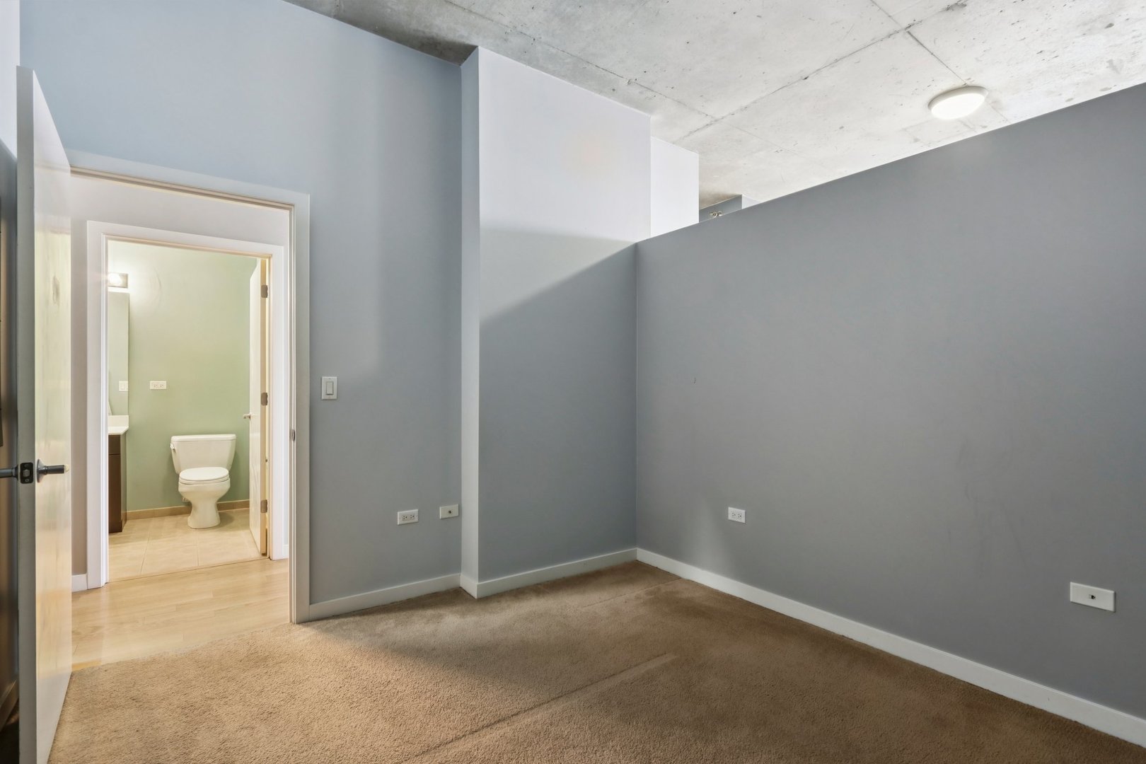235 W Van Buren Street Unit: 3005