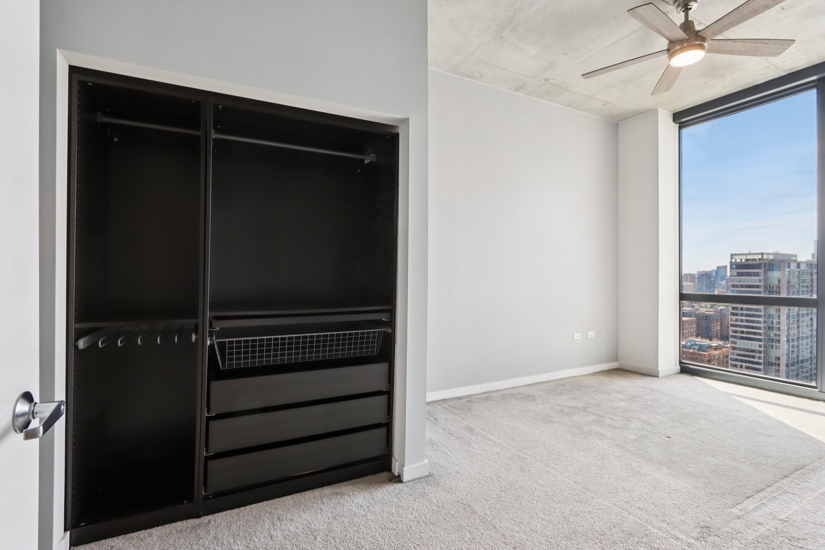 235 W Van Buren Street Unit: 3005