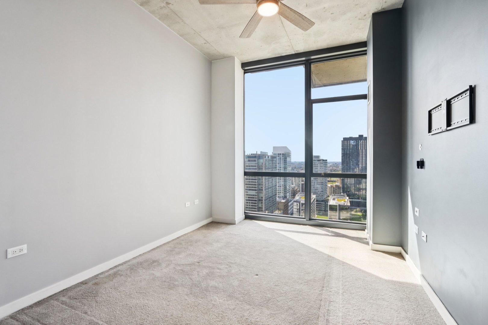 235 W Van Buren Street Unit: 3005