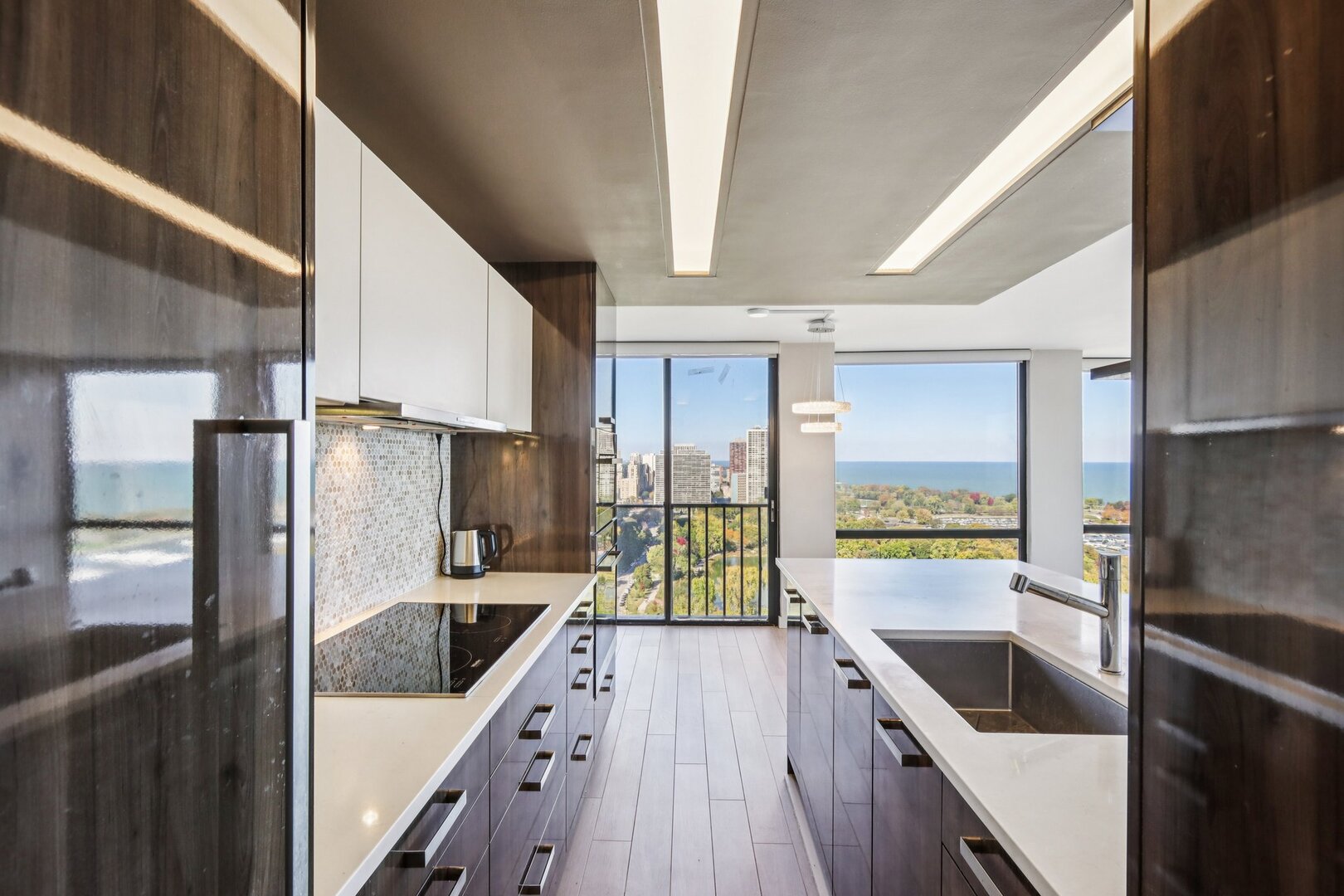 345 W Fullerton Parkway Unit: 2801