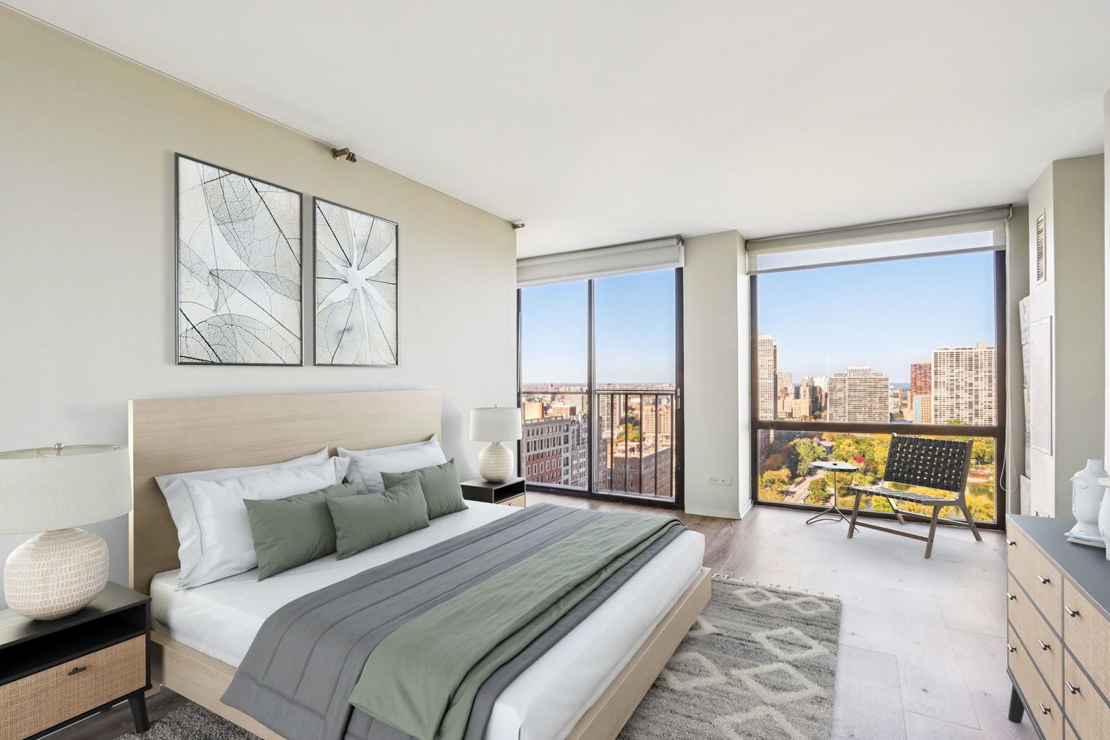 345 W Fullerton Parkway Unit: 2801