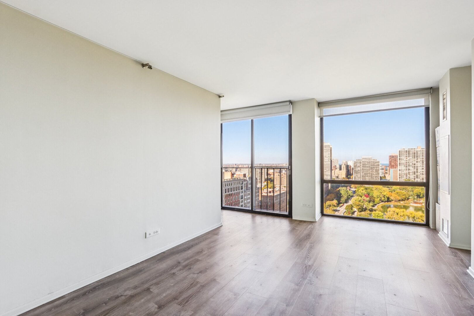 345 W Fullerton Parkway Unit: 2801