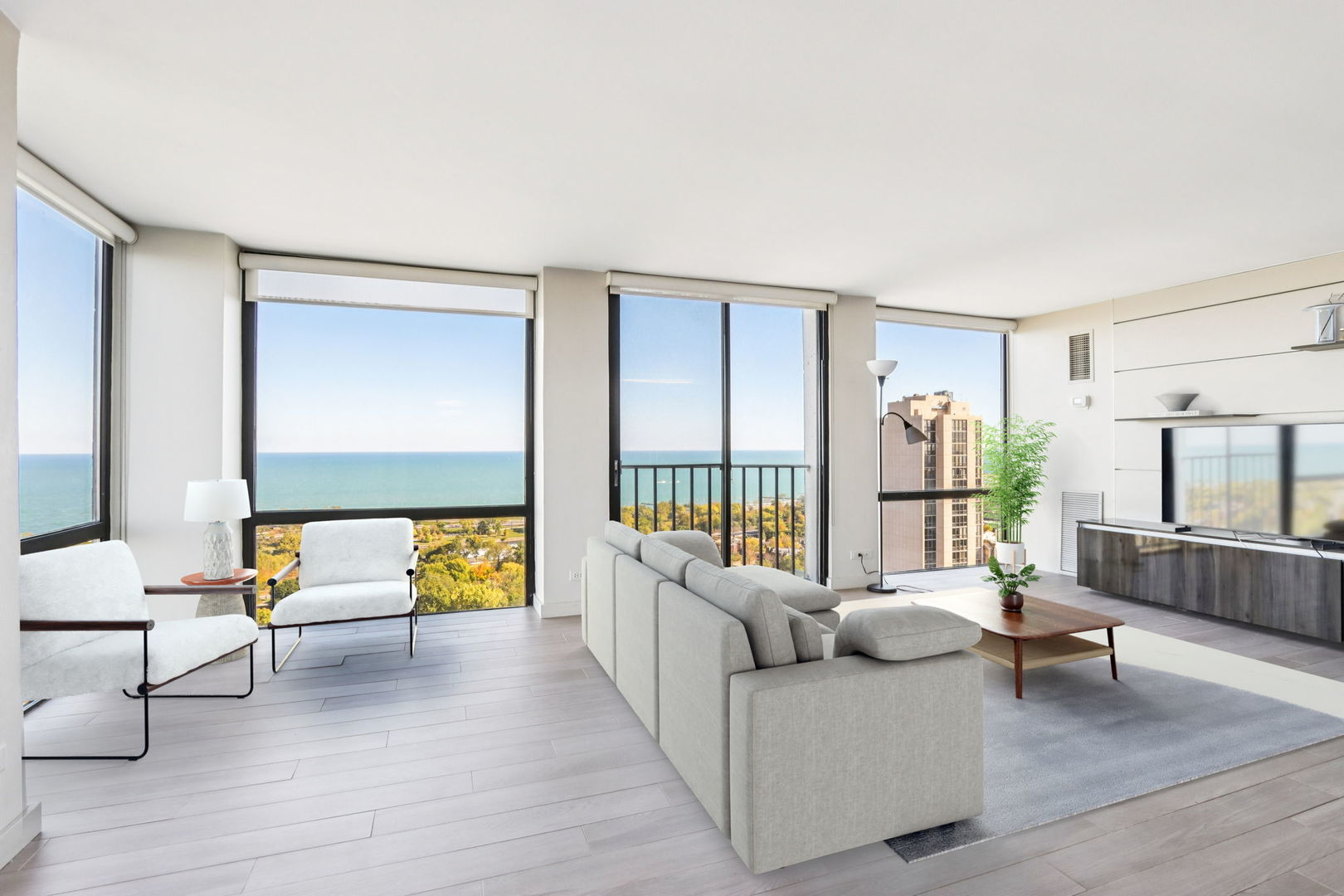 345 W Fullerton Parkway Unit: 2801