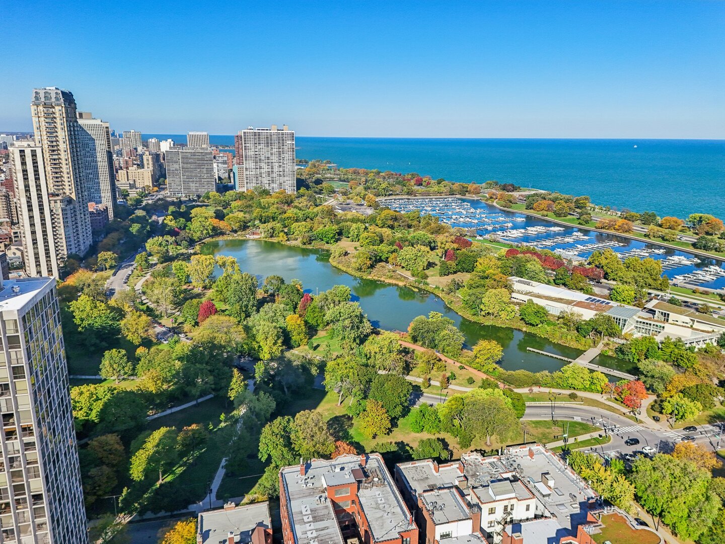 345 W Fullerton Parkway Unit: 2801