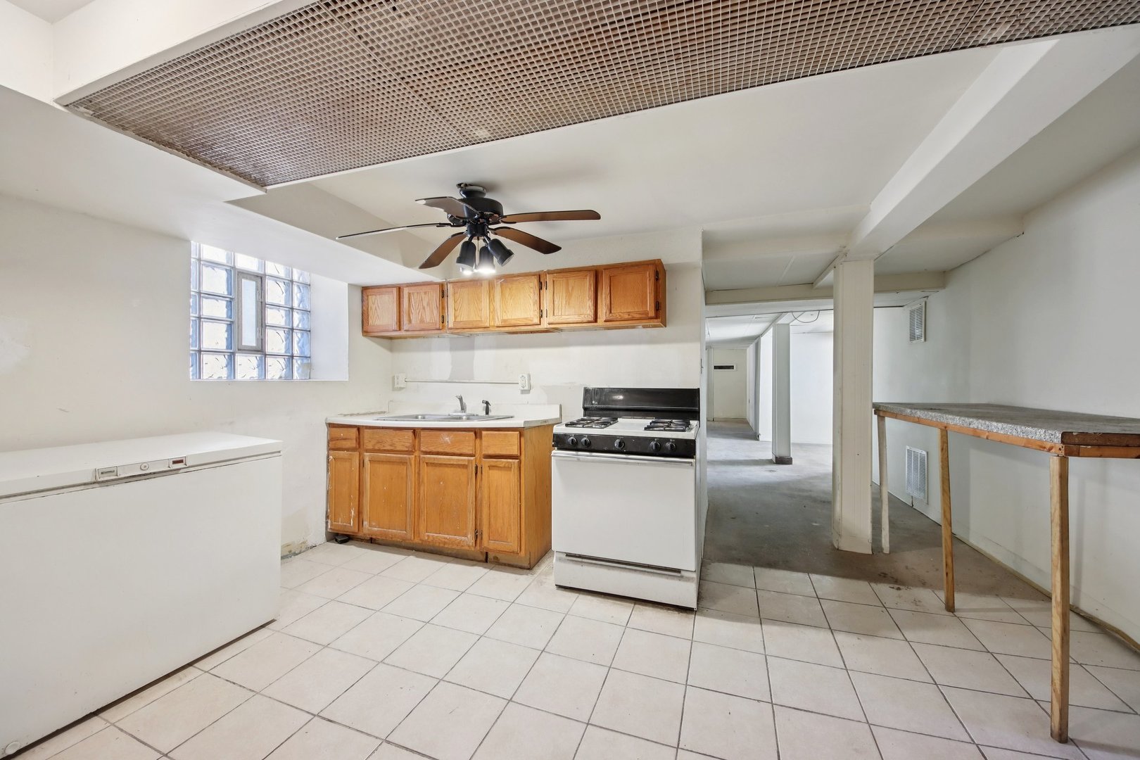 7424 S Calumet Avenue