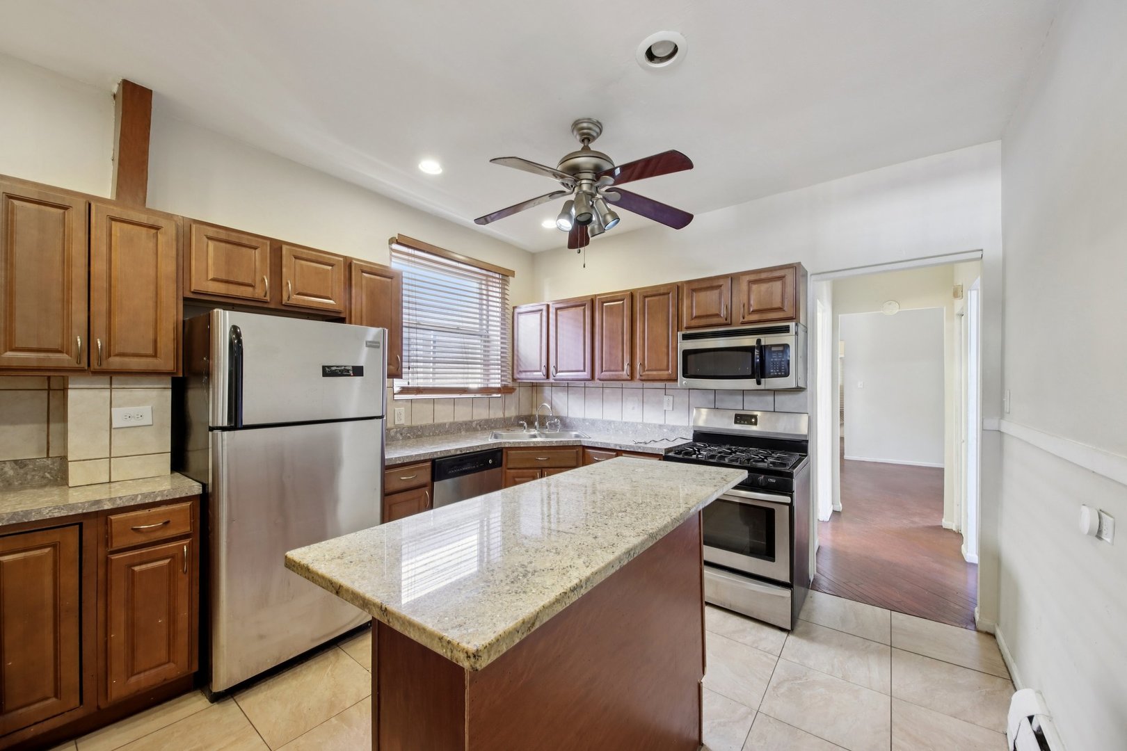 7424 S Calumet Avenue