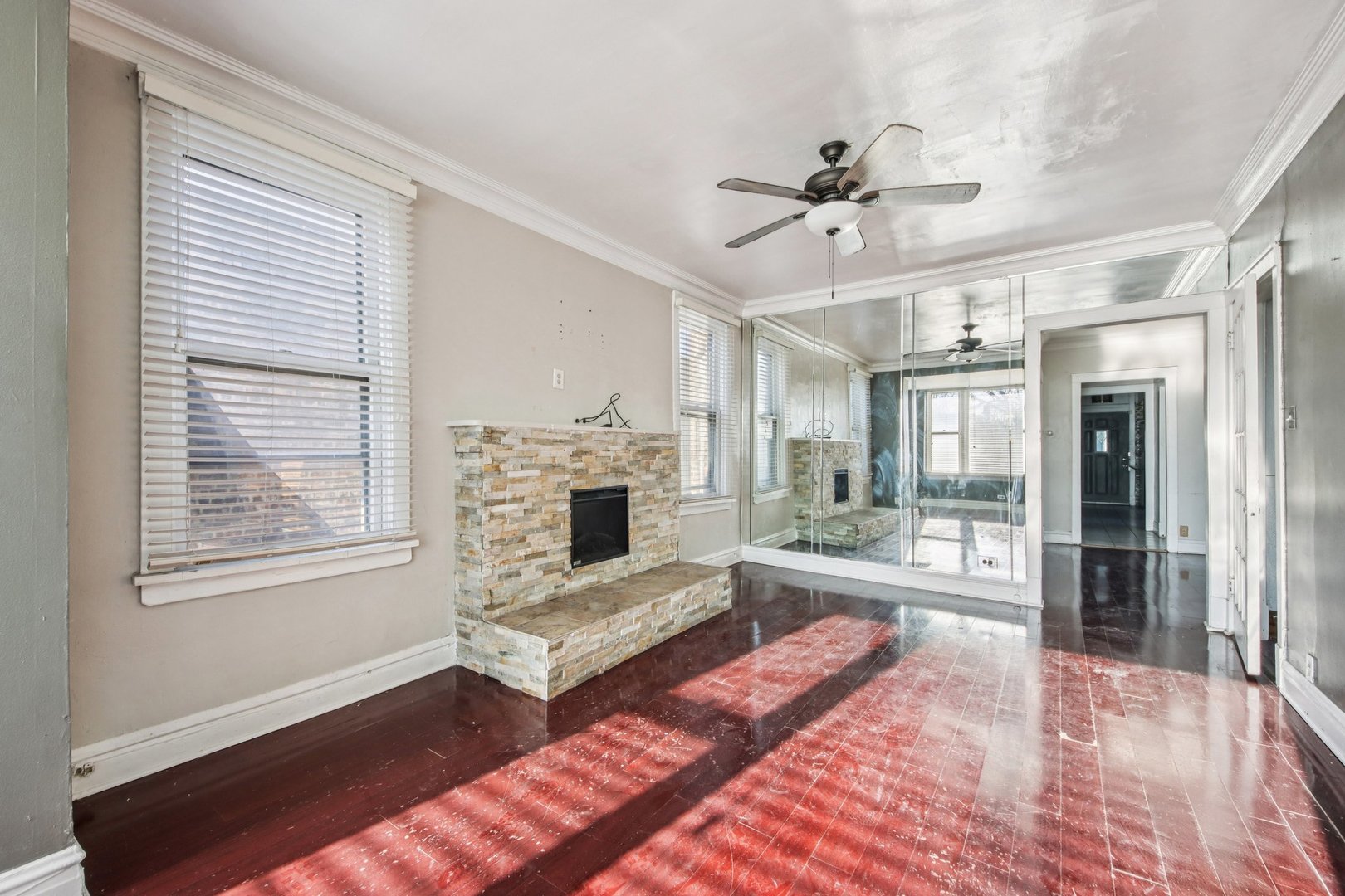 7424 S Calumet Avenue