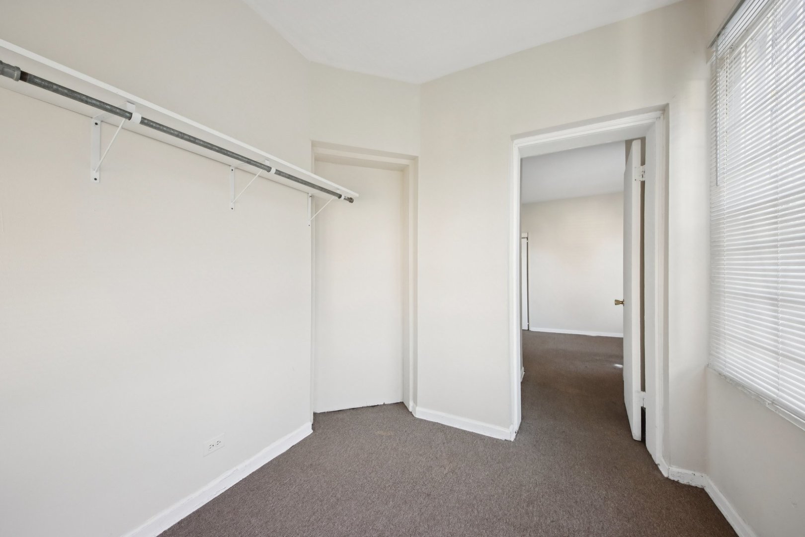 7424 S Calumet Avenue