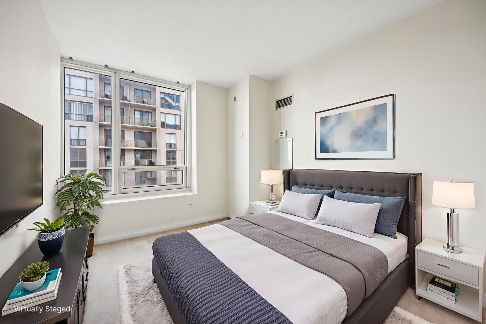 33 W Ontario Street Unit: 25H
