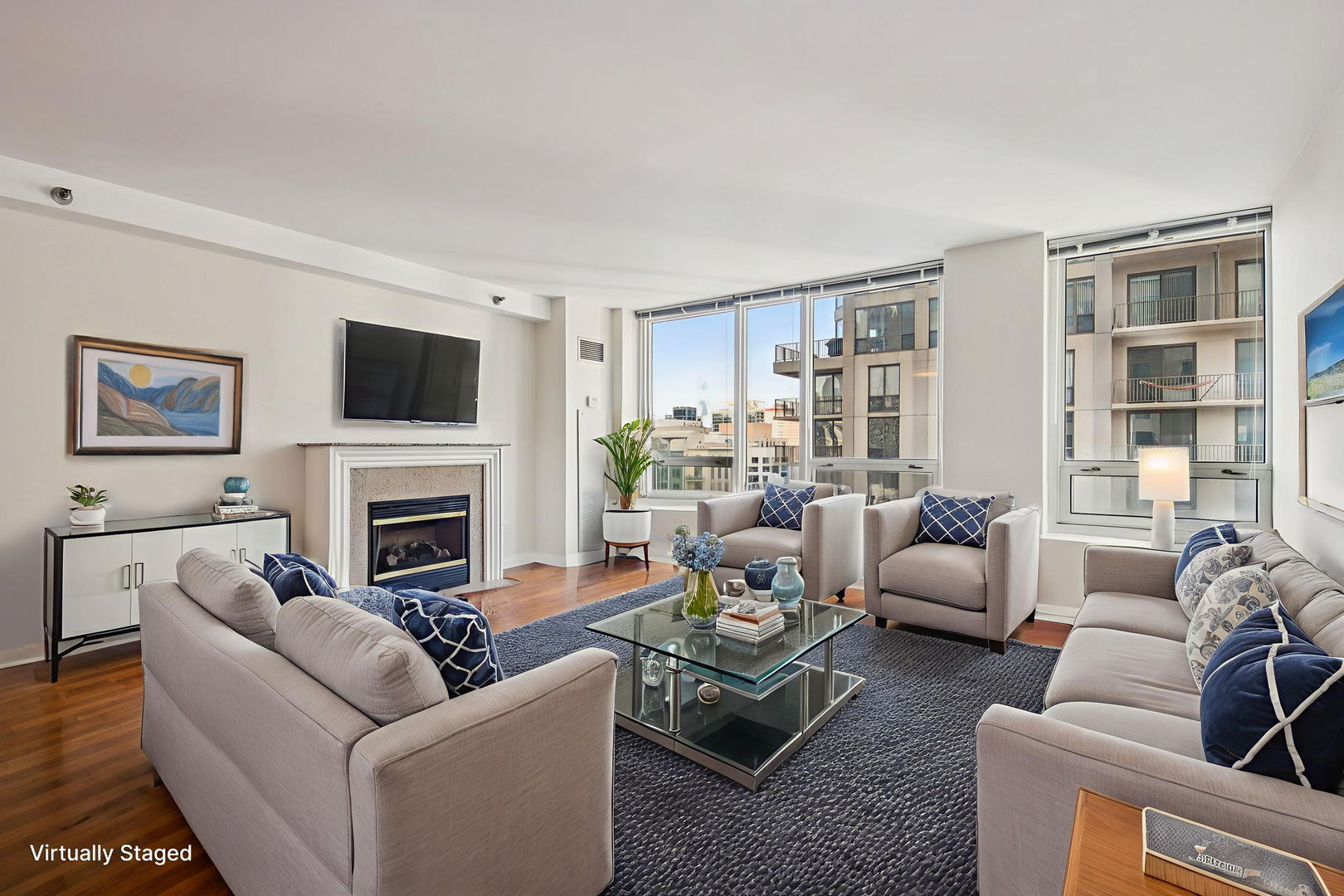 33 W Ontario Street Unit: 25H