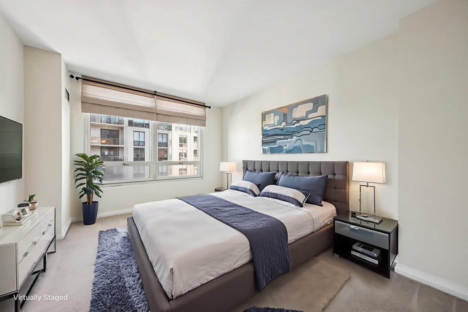 33 W Ontario Street Unit: 25H