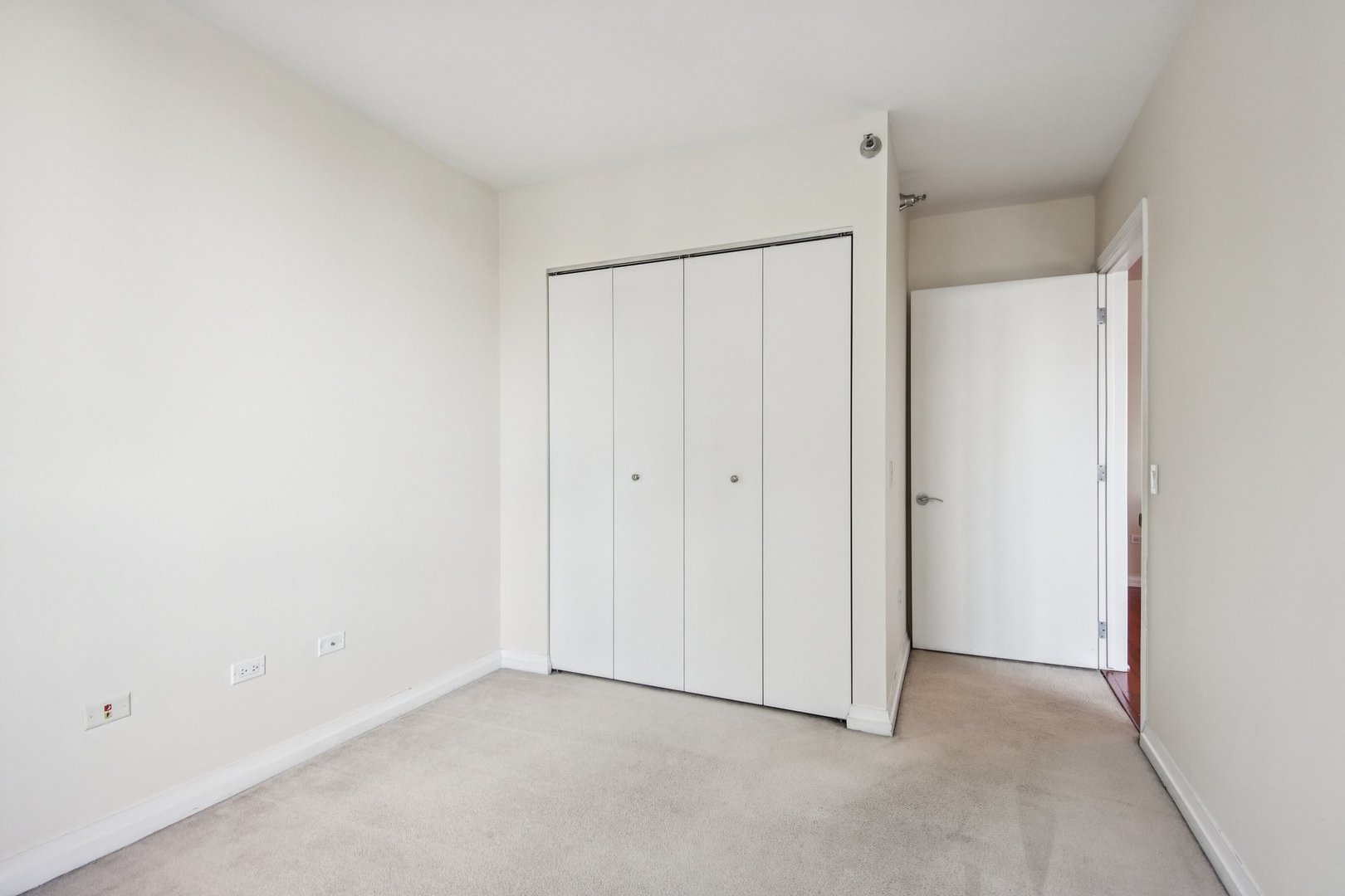 33 W Ontario Street Unit: 25H