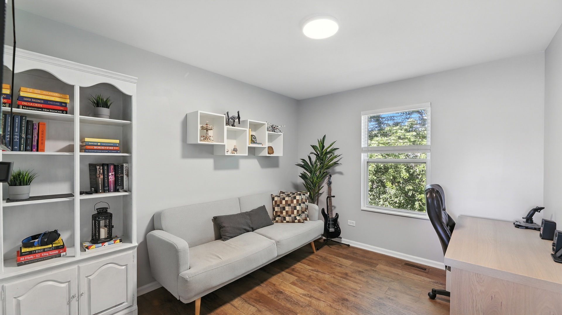 1303 Bridgehampton Drive