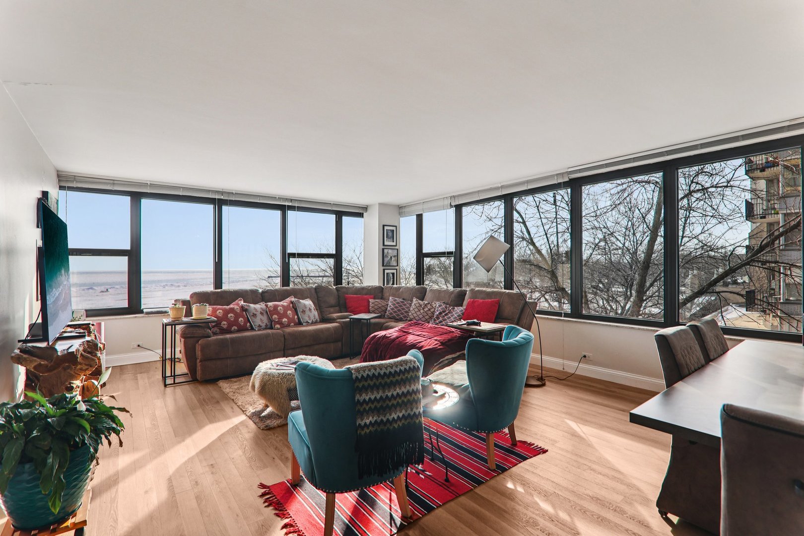5801 N Sheridan Road Unit: 3D