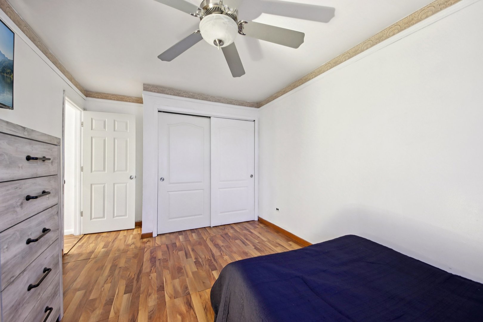 1861 HOLLYWOOD Avenue