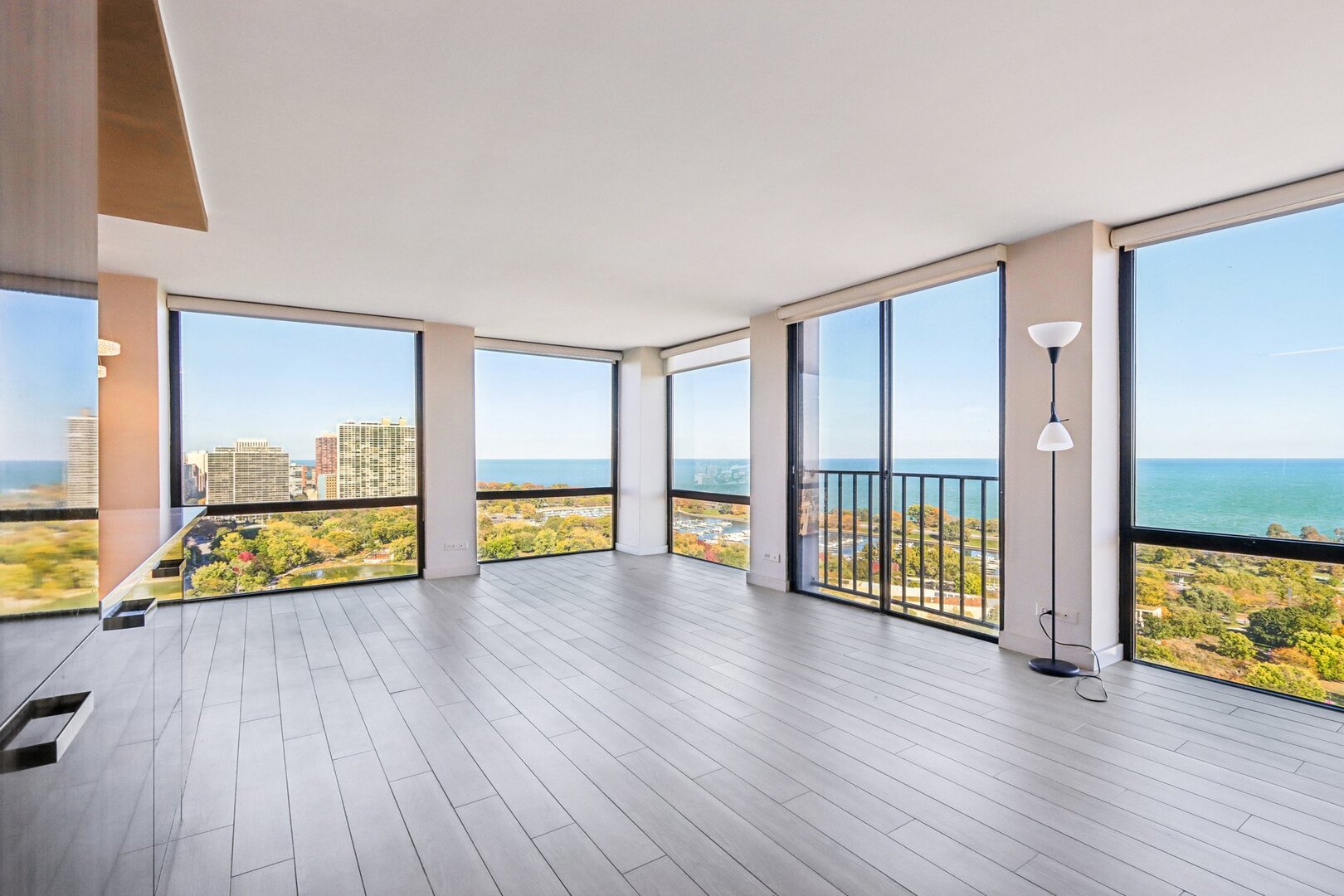 345 W Fullerton Parkway Unit: 2801