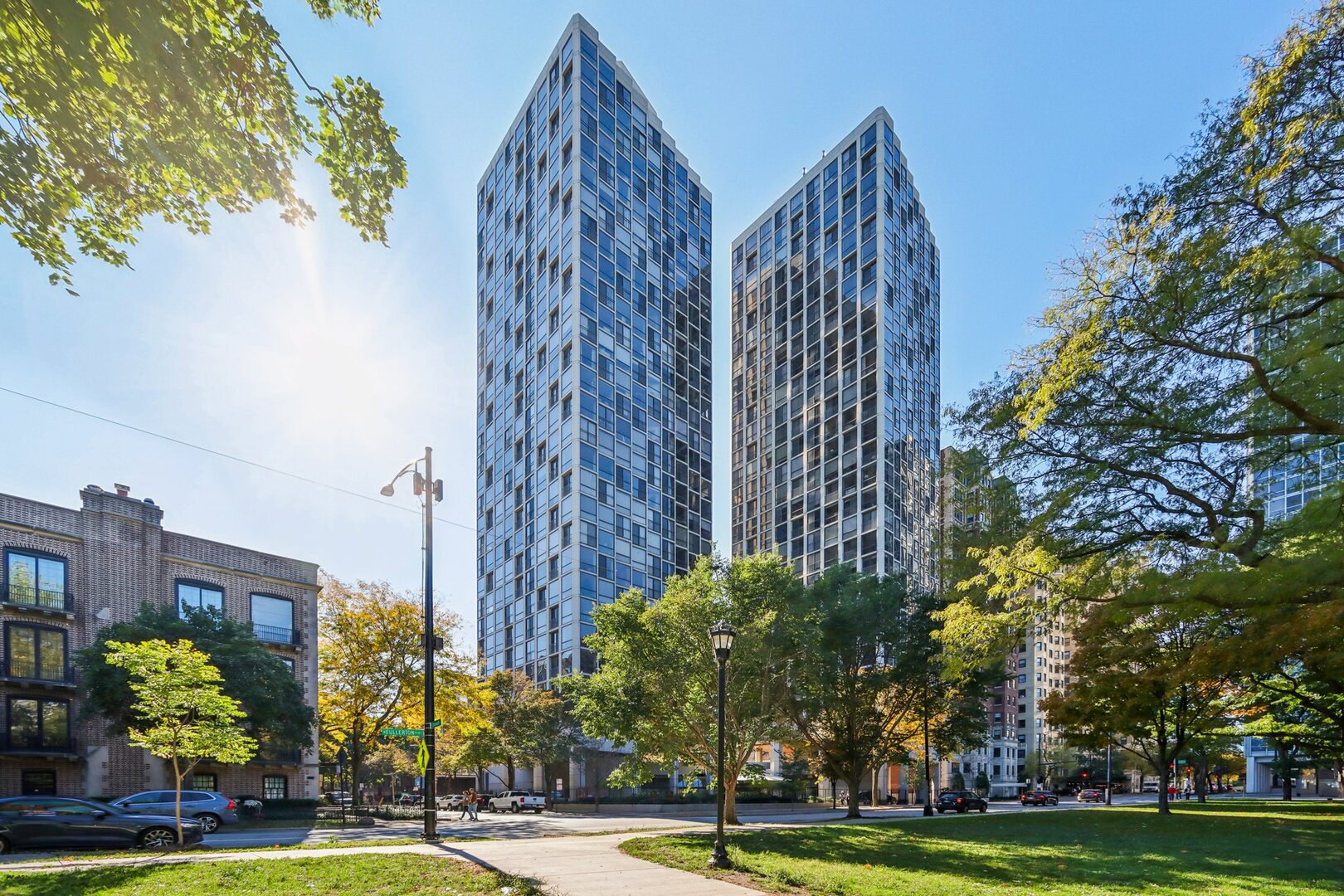 345 W Fullerton Parkway Unit: 2801