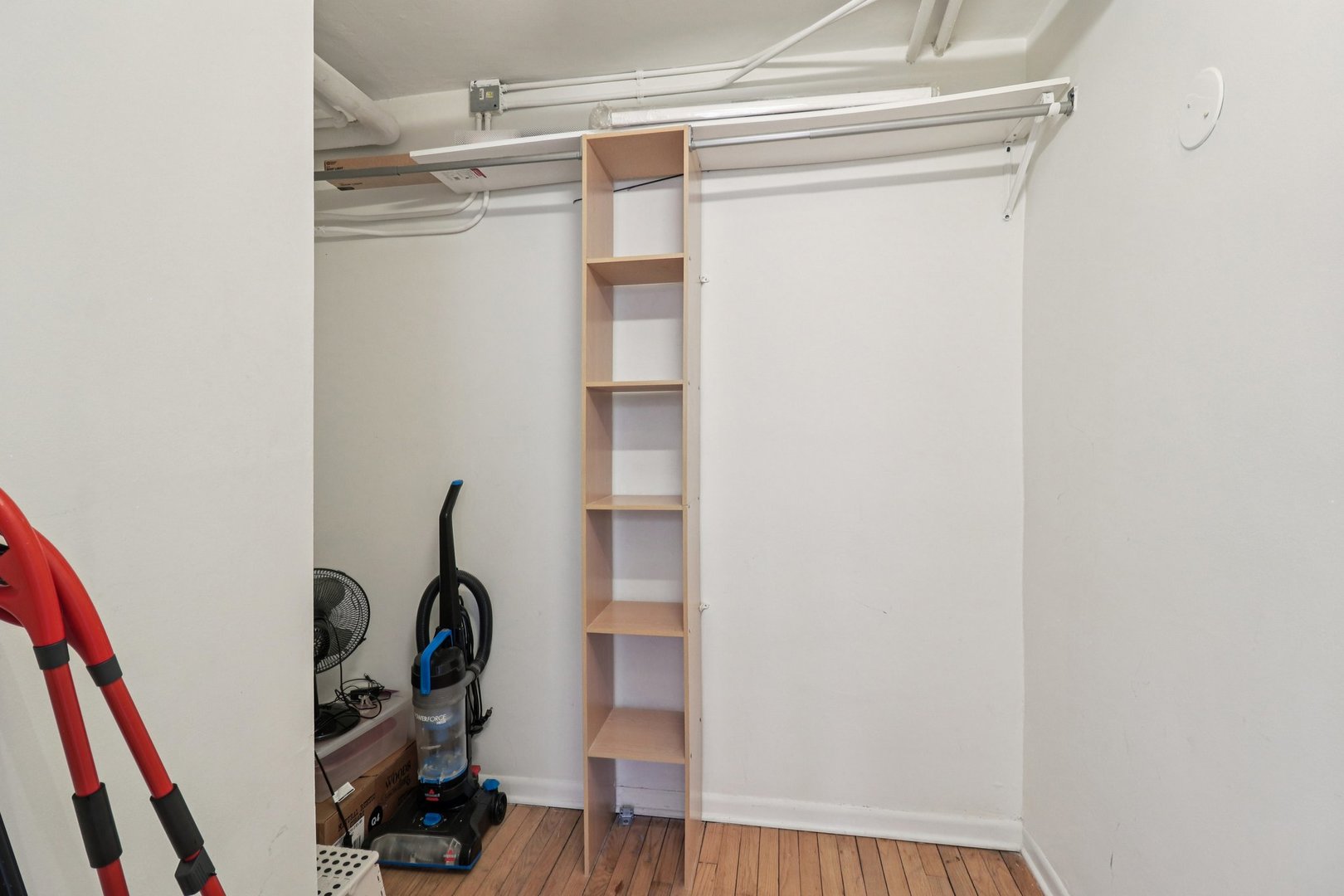 5325 N Francisco Avenue Unit: G