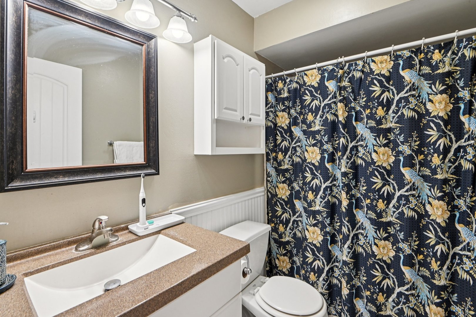 220 Madison Street Unit: 2A