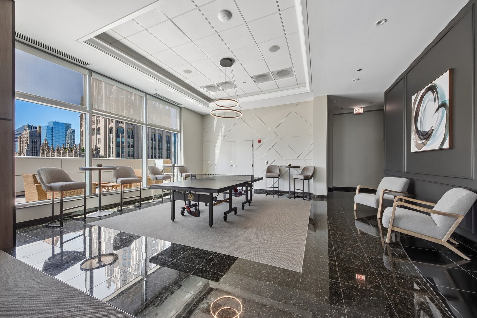 160 E ILLINOIS Street Unit: 1704