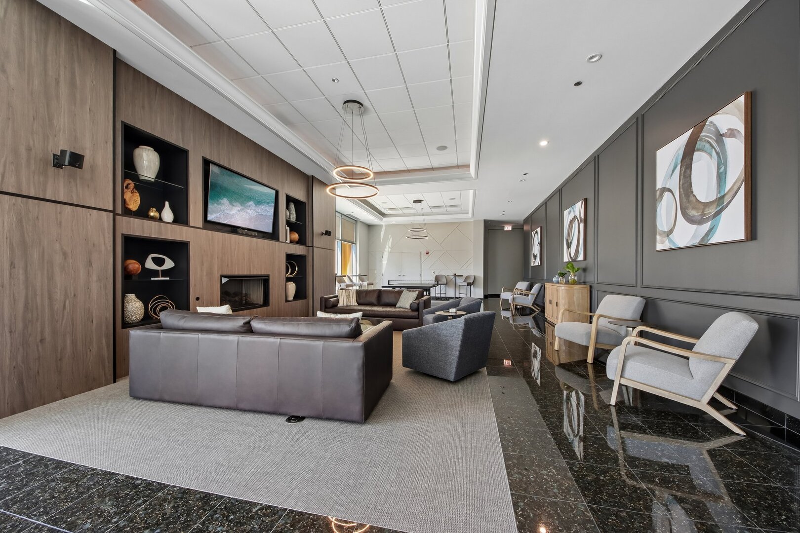 160 E ILLINOIS Street Unit: 1704