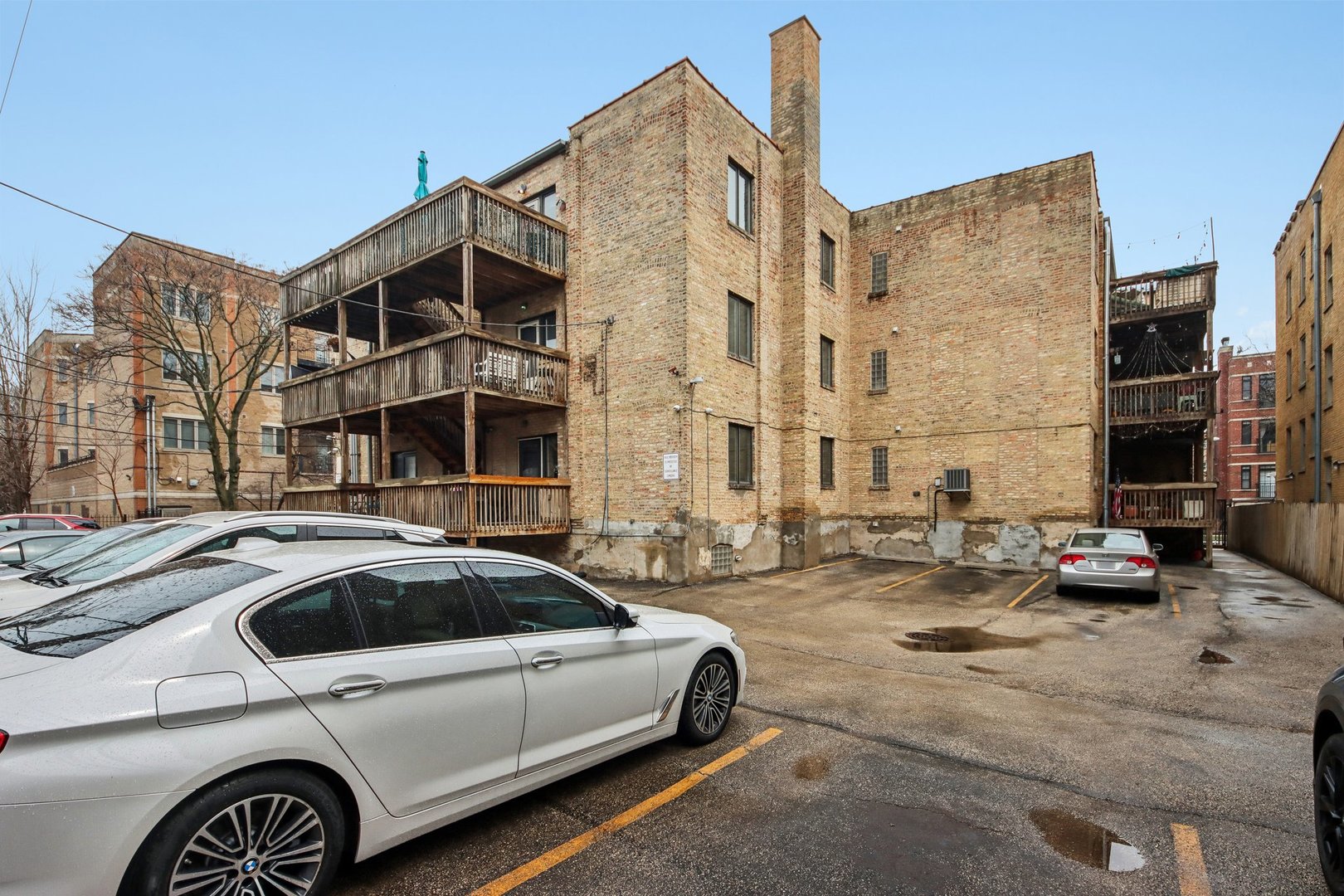 4134 N Kenmore Avenue Unit: 1