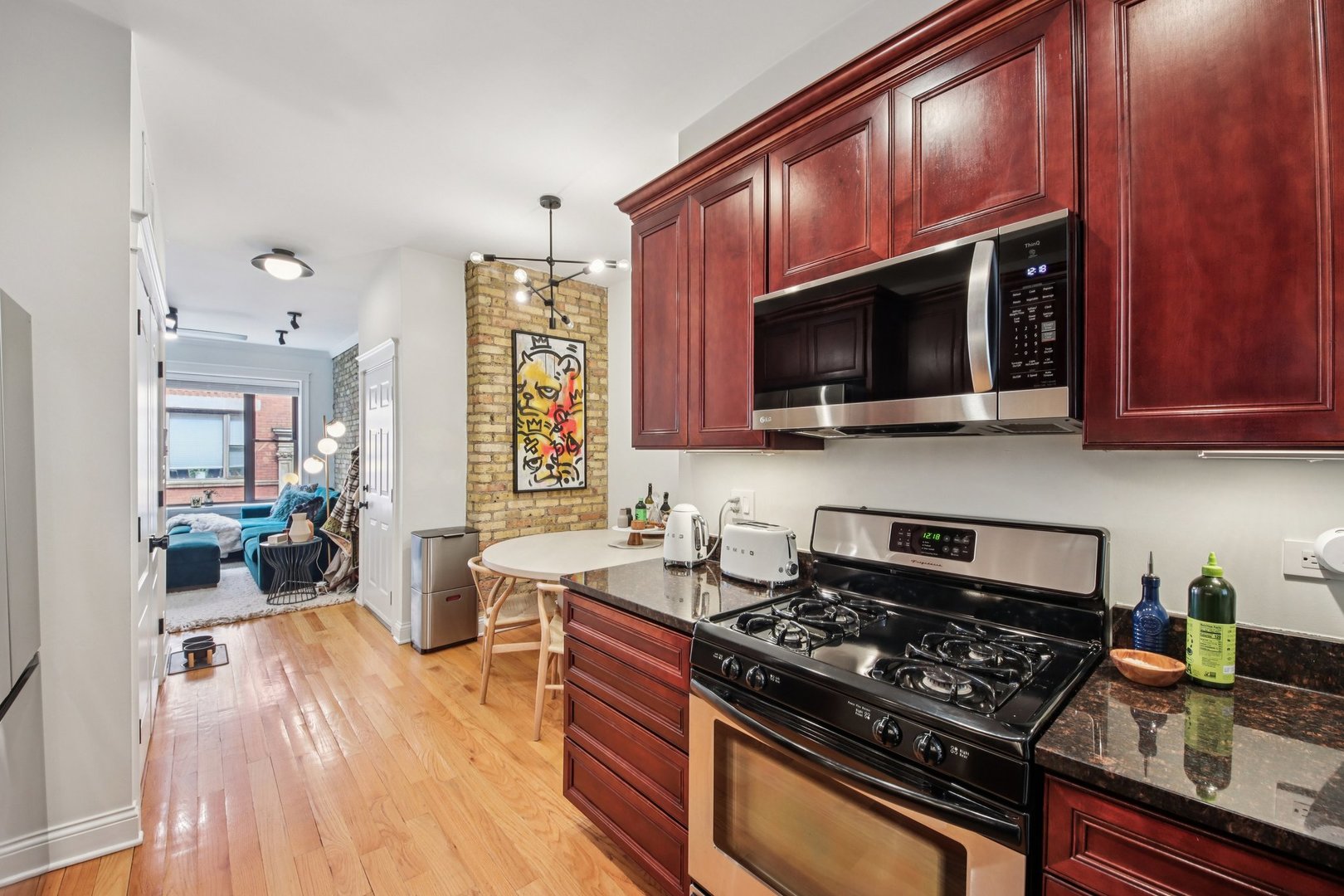 4134 N Kenmore Avenue Unit: 1